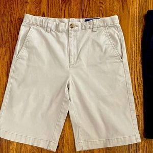 Vineyard Vines boys size 18 flex khaki shorts.